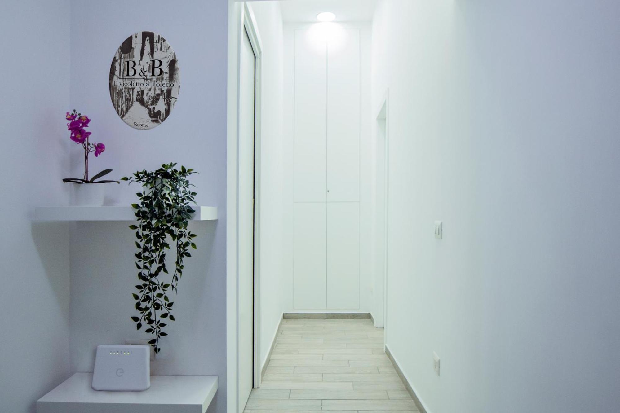 Il Vicoletto A Toledo Hotel Naples Exterior photo